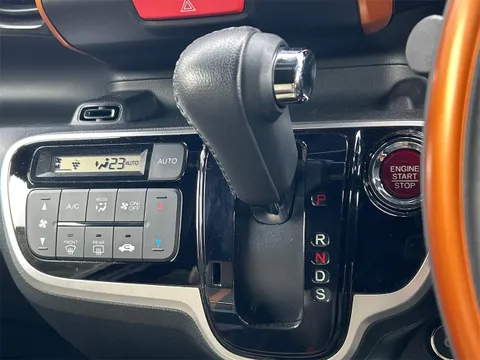 Honda N-BOX Slash