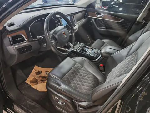 Hongqi HS7