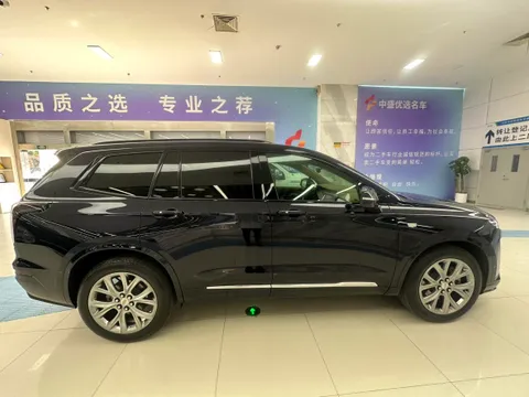Cadillac XT6