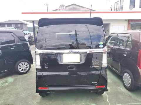 Honda N-BOX Custom