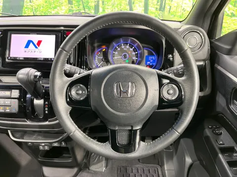 Honda N-WGN Custom