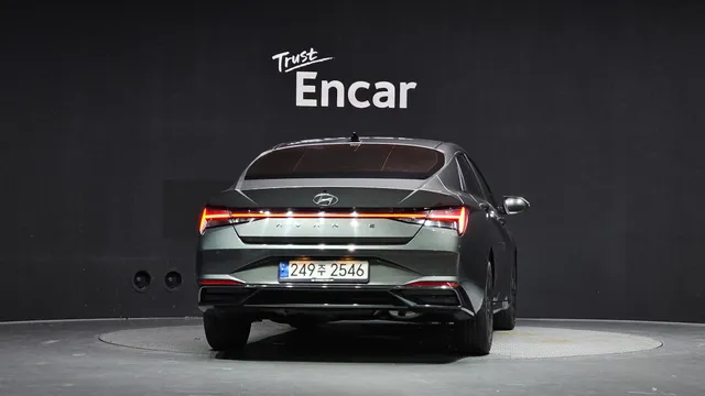 Hyundai Elantra (Avante)
