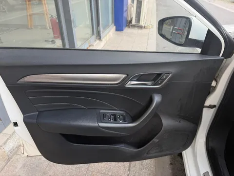 Roewe i6 Classic