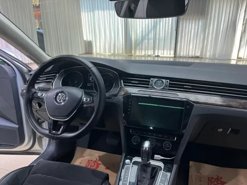 Volkswagen Magotan