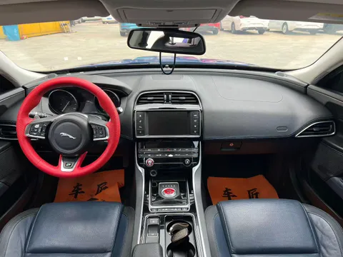Jaguar XE