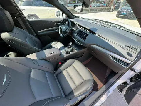 Cadillac XT4