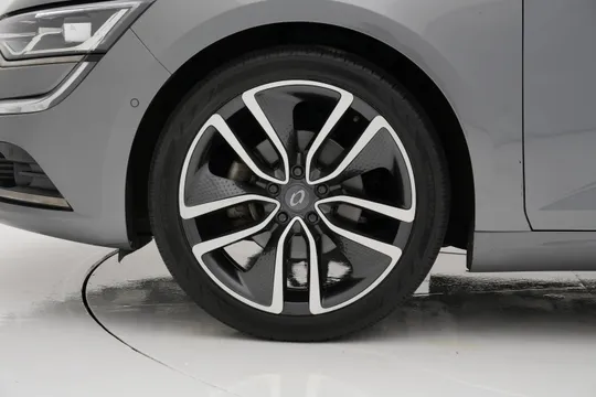 Renault Talisman (SM6)