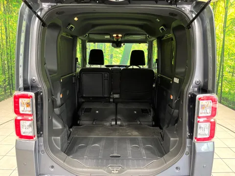 Toyota Pixis Mega