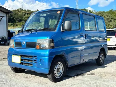 Nissan Clipper Van