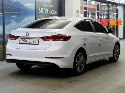 Hyundai Elantra (Avante)
