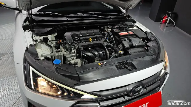 Hyundai Elantra (Avante)