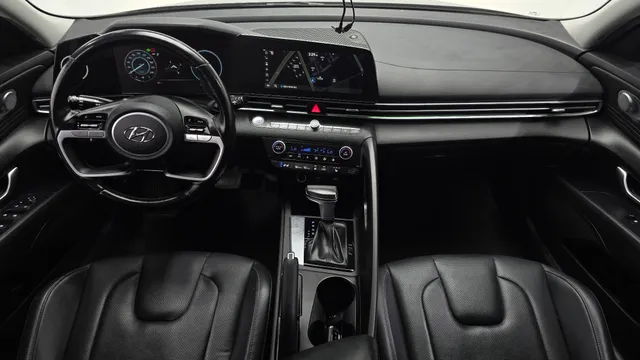 Hyundai Elantra (Avante)