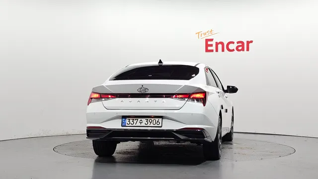 Hyundai Elantra (Avante)