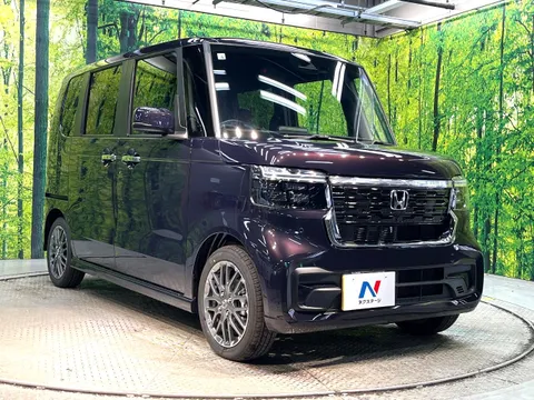 Honda N-BOX Custom