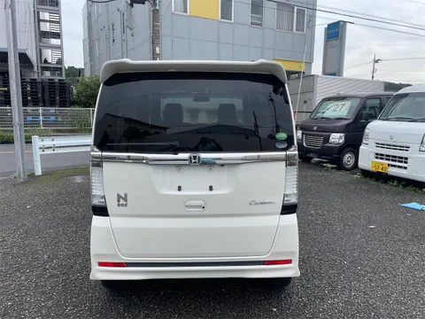Honda N-BOX Custom