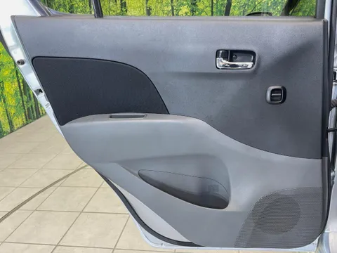 Daihatsu Mira Custom