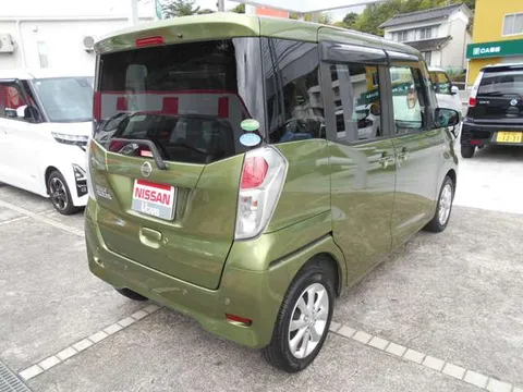 Nissan Dayz Roox