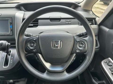 Honda Freed Plus