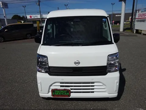 Nissan Clipper Van