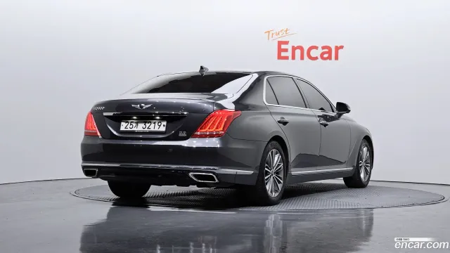 Genesis G90 (EQ900)
