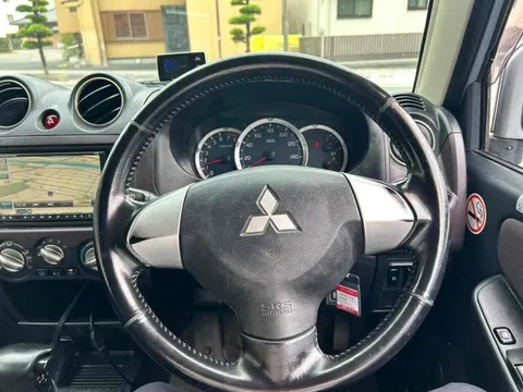 Mitsubishi Pajero Mini