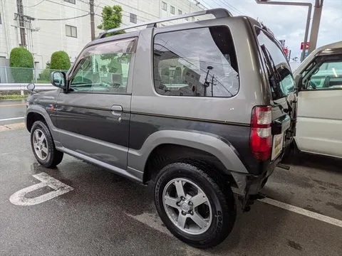 Mitsubishi Pajero Mini