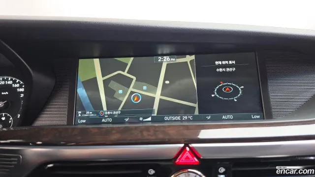 Genesis G90 (EQ900)