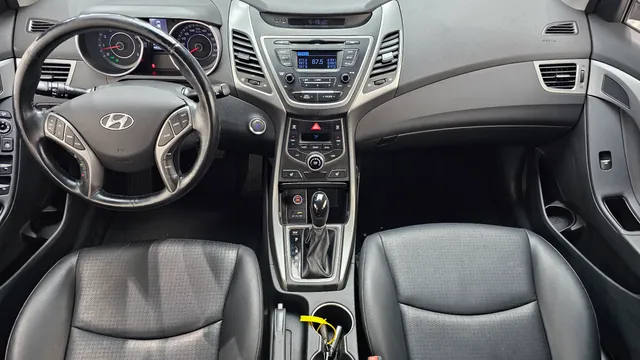 Hyundai Elantra (Avante)
