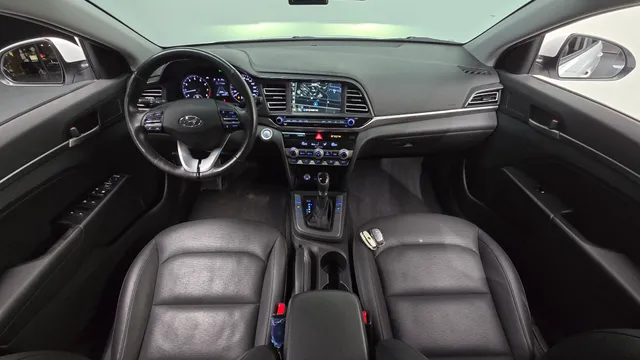 Hyundai Elantra (Avante)