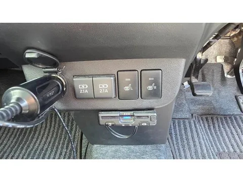 Daihatsu Mira Tocot