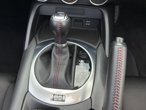 Mazda MX-5 (Roadster)