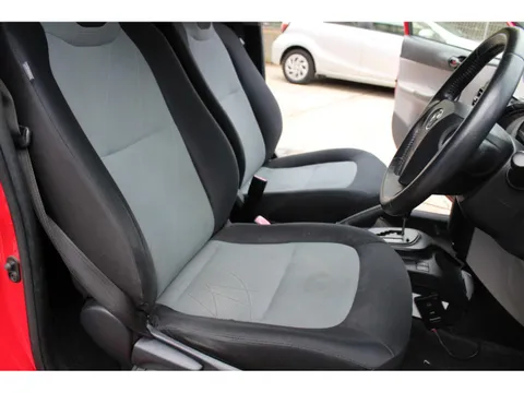 Toyota iQ