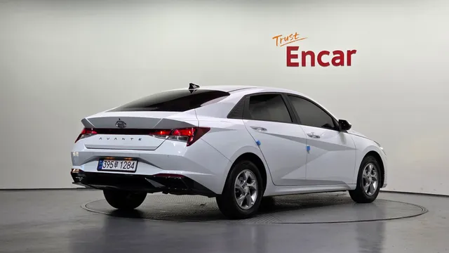 Hyundai Elantra (Avante)