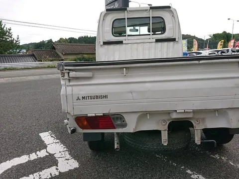 Mitsubishi Minicab Truck