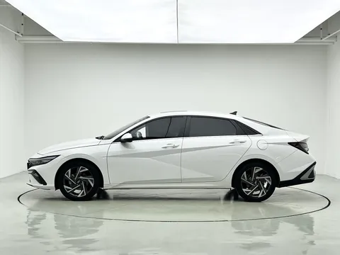 Hyundai Elantra (Avante)
