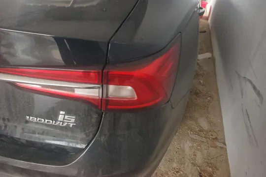 Roewe i5