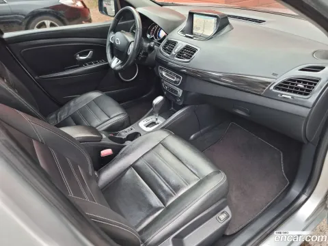 Renault SM3
