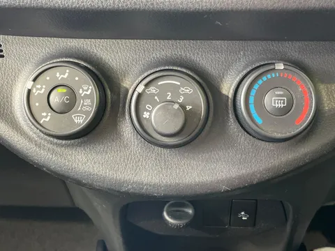 Toyota Yaris (Vitz)
