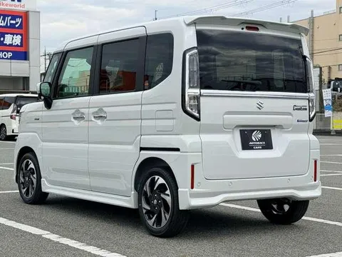 Suzuki Spacia