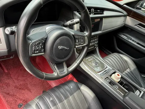 Jaguar XFL