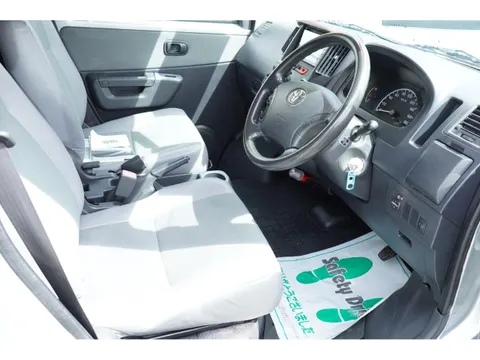 Toyota TownAce Van