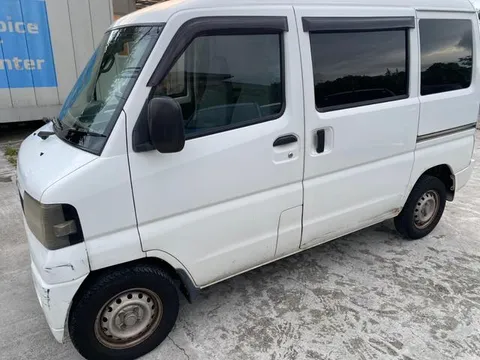 Nissan Clipper Van