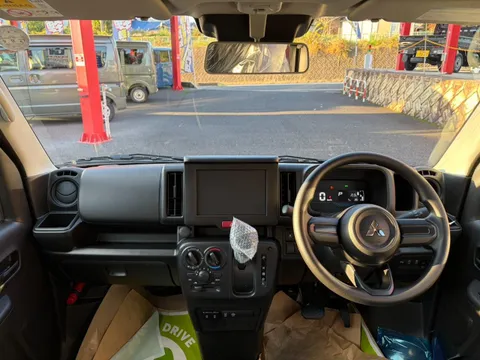 Mitsubishi Minicab Van