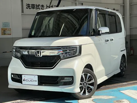 Honda N-BOX Custom