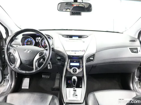 Hyundai Elantra (Avante)