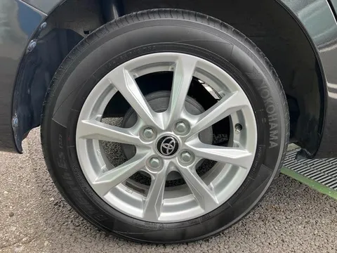 Toyota Pixis Mega