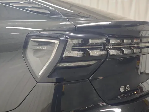 Lynk & Co 05