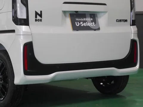 Honda N-BOX Custom