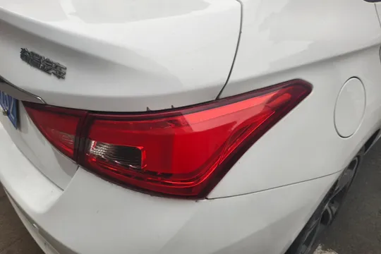 Chery Arrizo 5