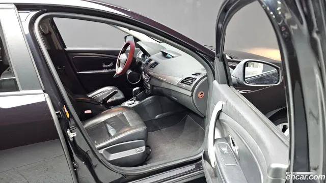 Renault SM3